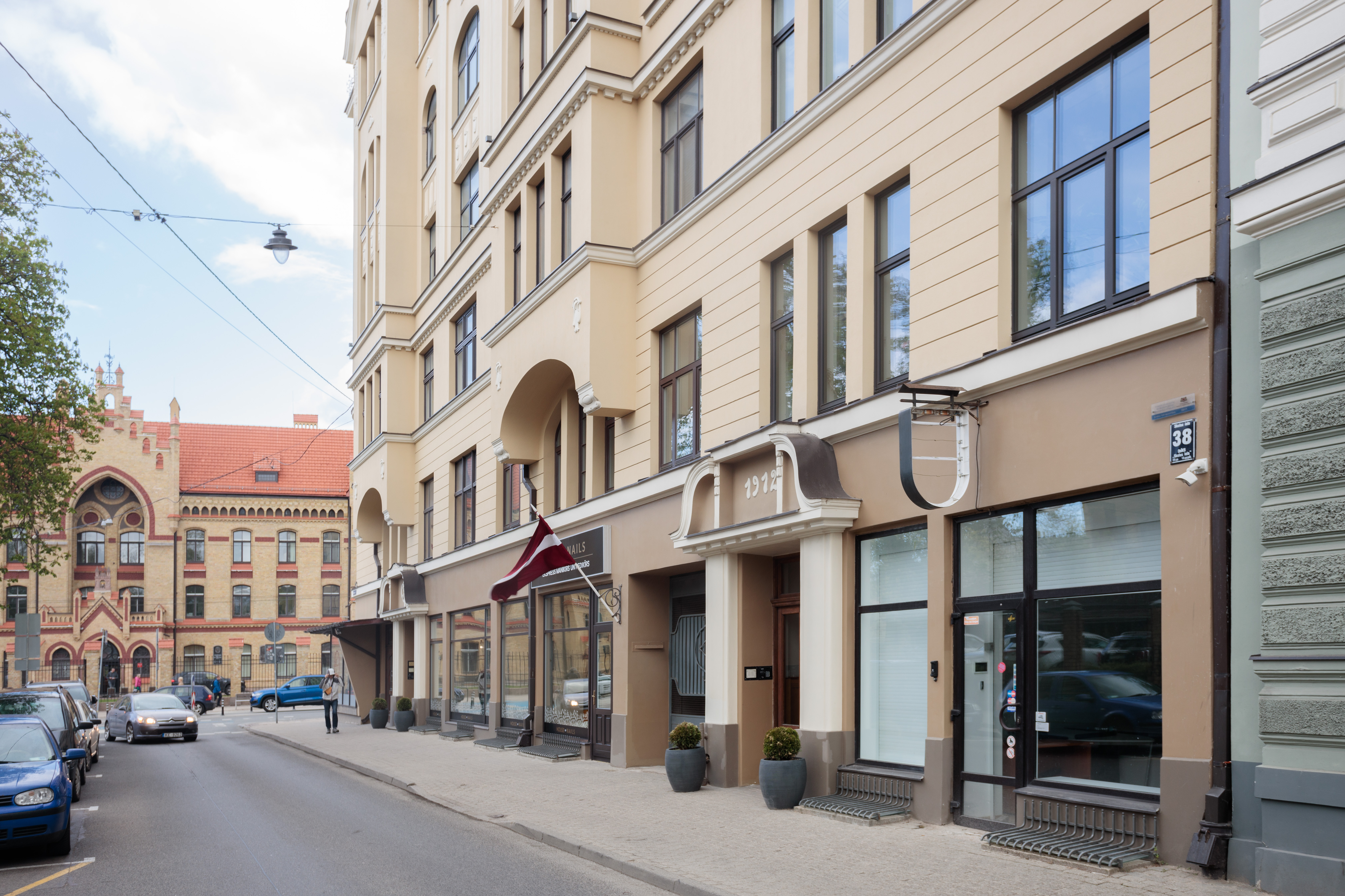 Pārdod dzīvokli, Skolas iela 38 - Attēls 1
