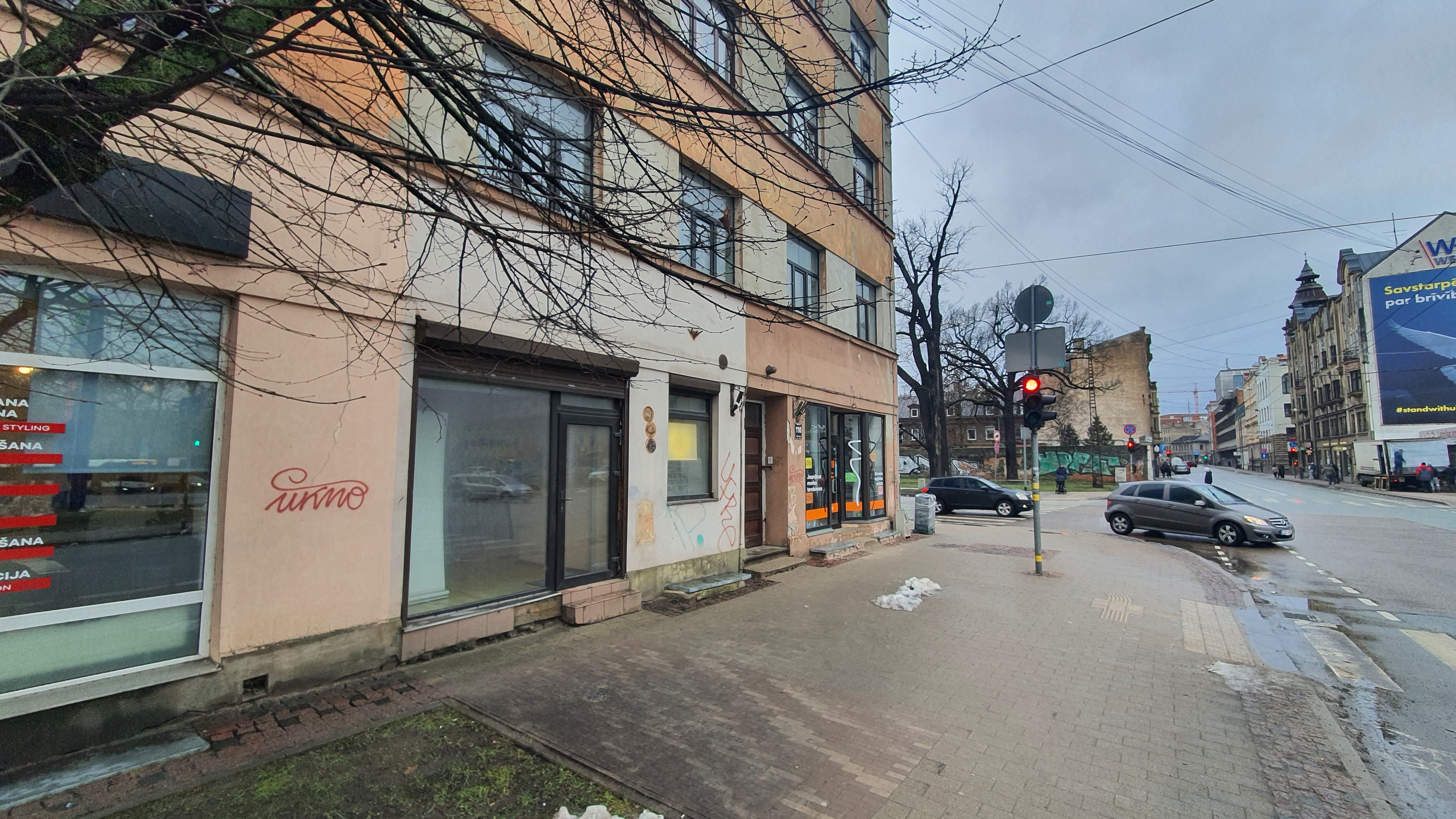 Pārdod tirdzniecības telpas, Dzirnavu iela iela - Attēls 1