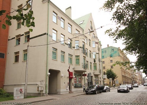 Pārdod dzīvokli, Dzirnavu iela 37 - Attēls 1