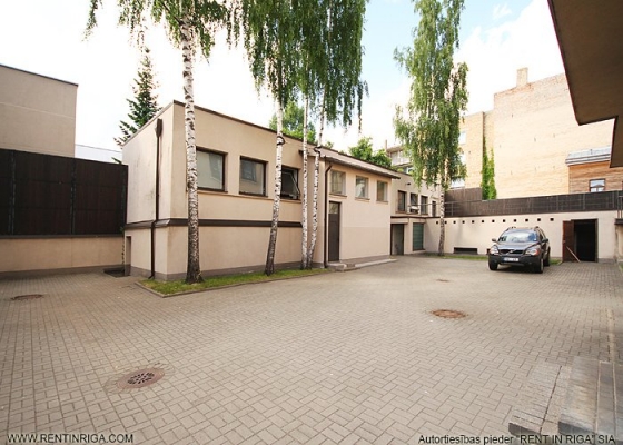 Property building for sale, Vārnu street - Image 1