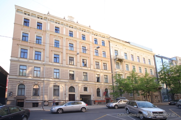 Pārdod dzīvokli, Stabu iela 20 - Attēls 1
