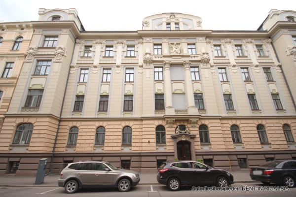 Pārdod dzīvokli, Rūpniecības iela 1 - Attēls 1