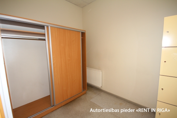 Pārdod tirdzniecības telpas, Valdemāra iela - Attēls 1