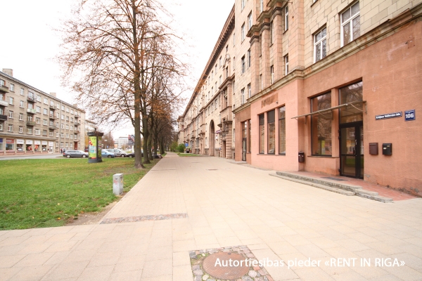 Pārdod tirdzniecības telpas, Valdemāra iela - Attēls 1