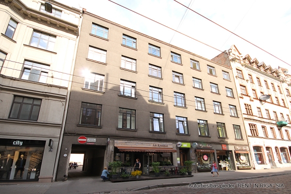 Iznomā noliktavu, Tērbatas iela - Attēls 1
